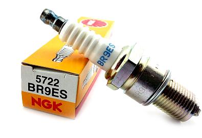 5722 BR9ES Свеча зажигания NGK BR9ES/5722, откручиваемый контактный стержень   OEM: 94702-00188, 414 5722-1